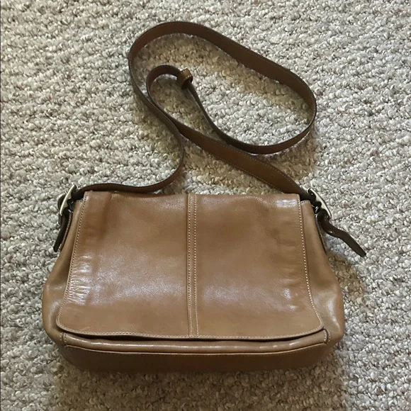 Coach Vintage Y2K leather camel flap bag - EUC - Picture 7 of 7